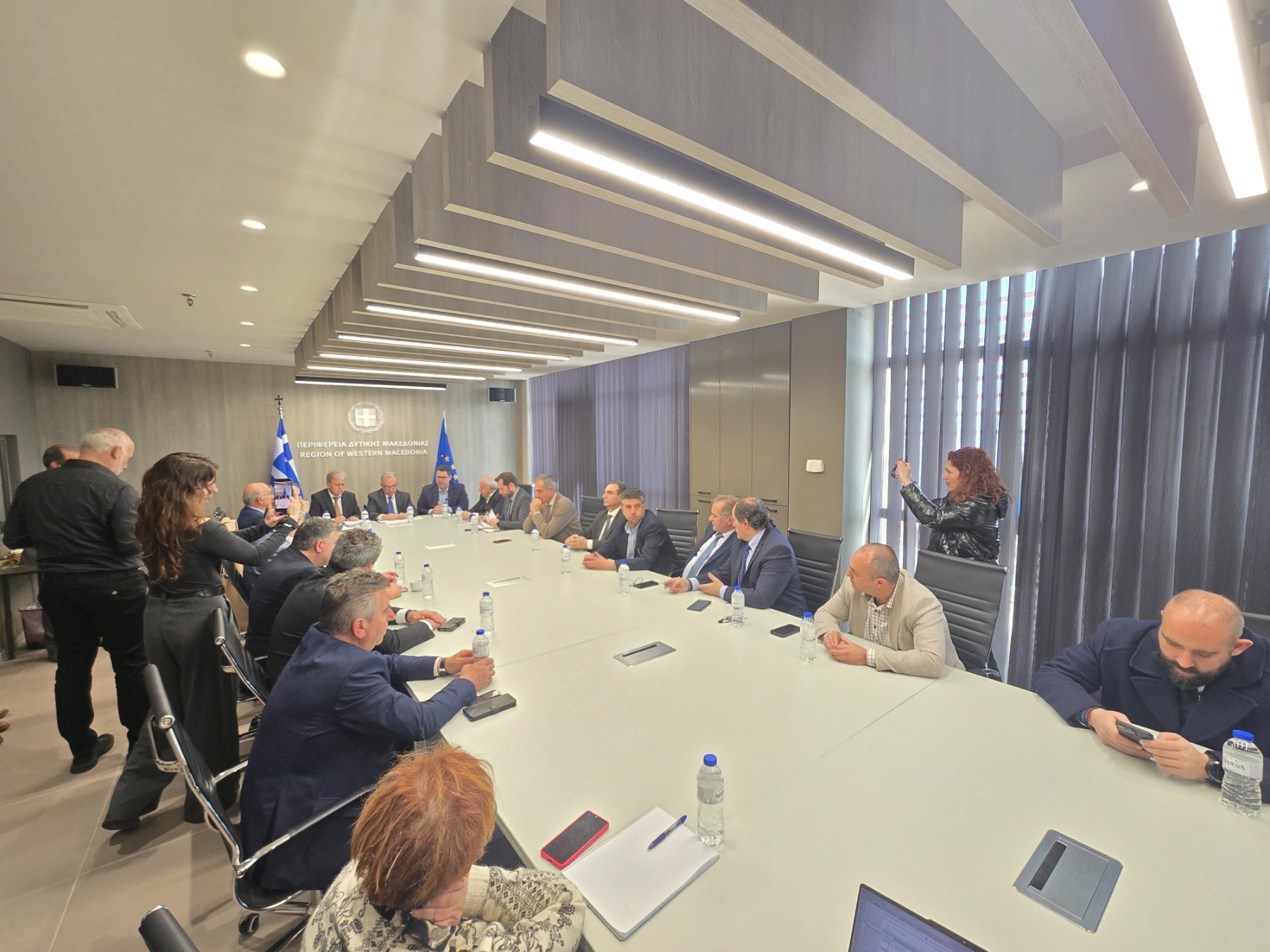 Περιφέρεια Δυτικής Μακεδονίας Υποδοχή κυβερνητικού κλιμακίου από τον Περιφερειάρχη Γιώργο Αμανατίδη (Φωτογραφίες και βίντεο δηλώσεων) - Eordaialive.com