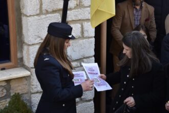 Συνεχίζονται οι δράσεις από τα Γραφεία Αντιμετώπισης Ενδοοικογενειακής Βίας των Διευθύνσεων Αστυνομίας Γρεβενών, Καστοριάς, Κοζάνης και Φλώρινας, για την πρόληψη και την αντιμετώπιση της ενδοοικογενειακής βίας - Eordaialive.com