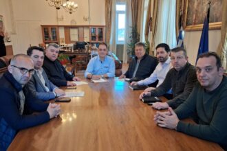 Δήμος Κοζάνης: Υπογραφή σύμβασης για τη βελτίωση κυκλοφοριακών συνθηκών δημοτικής οδού Δρεπάνου προς Άγιο Δημήτριο και Ακρινή