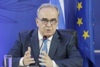 Ν. Παπαθανάσης: 2,13 δισ. ευρώ στην αγορά μέσω ΕΣΠΑ – Επιδότηση έως 95% για ανακαινίσεις