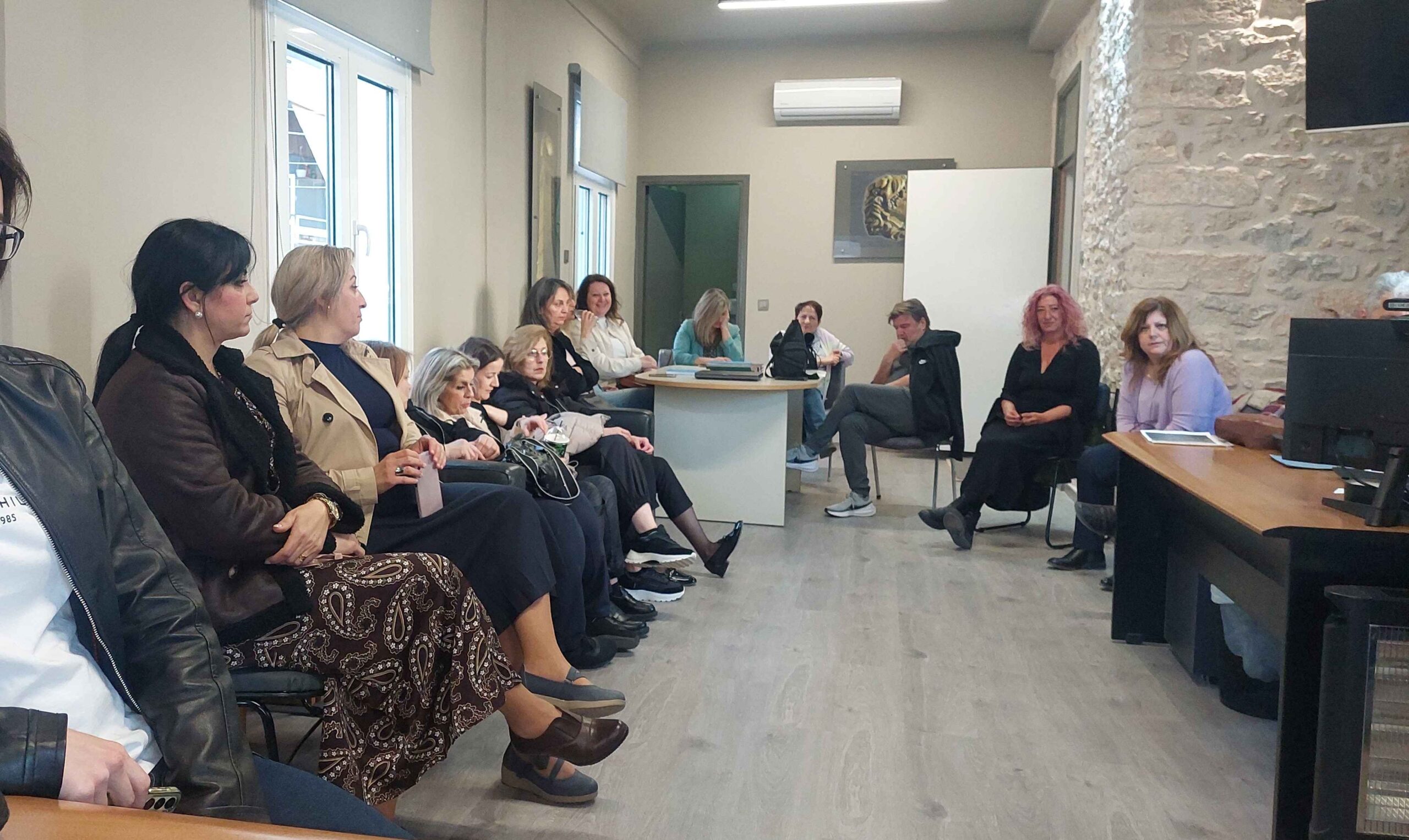 Σύλλογος Δημοτικών Υπαλλήλων Π.Ε. Κοζάνης -Όχι στην κυβερνητική πολιτική διάλυσης των δημόσιων υπηρεσιών Συμμετοχή στην 24ωρη πανελλαδική απεργία της ΠΟΕ-ΟΤΑ - Eordaialive.com