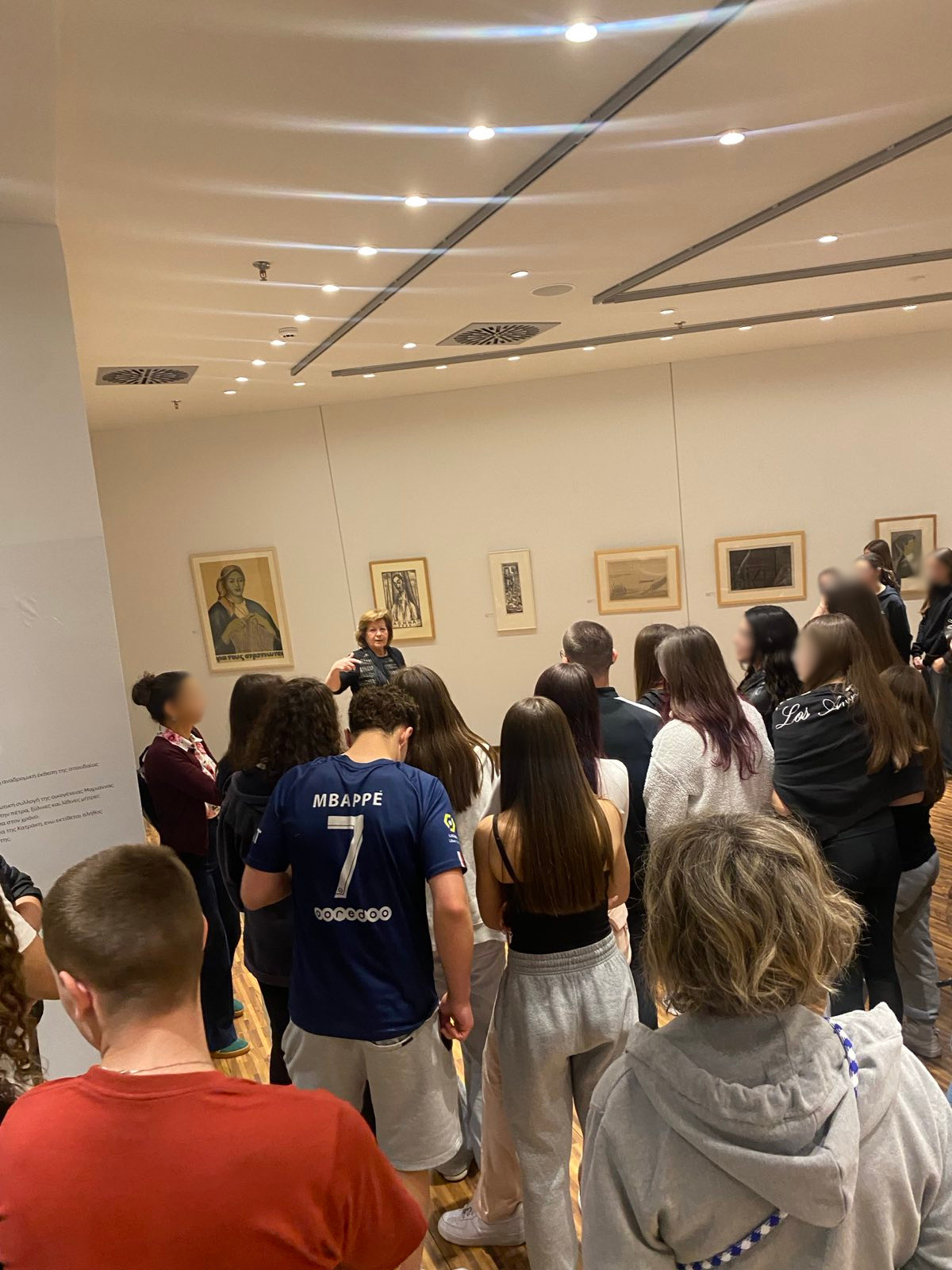 Δήμος Κοζάνης: Τα παιδιά συναντούν τη Βάσω Κατράκη - Διαδραστικές περιηγήσεις στην Κοβεντάρειο Δημοτική Βιβλιοθήκη (Φωτογραφίες) - Eordaialive.com