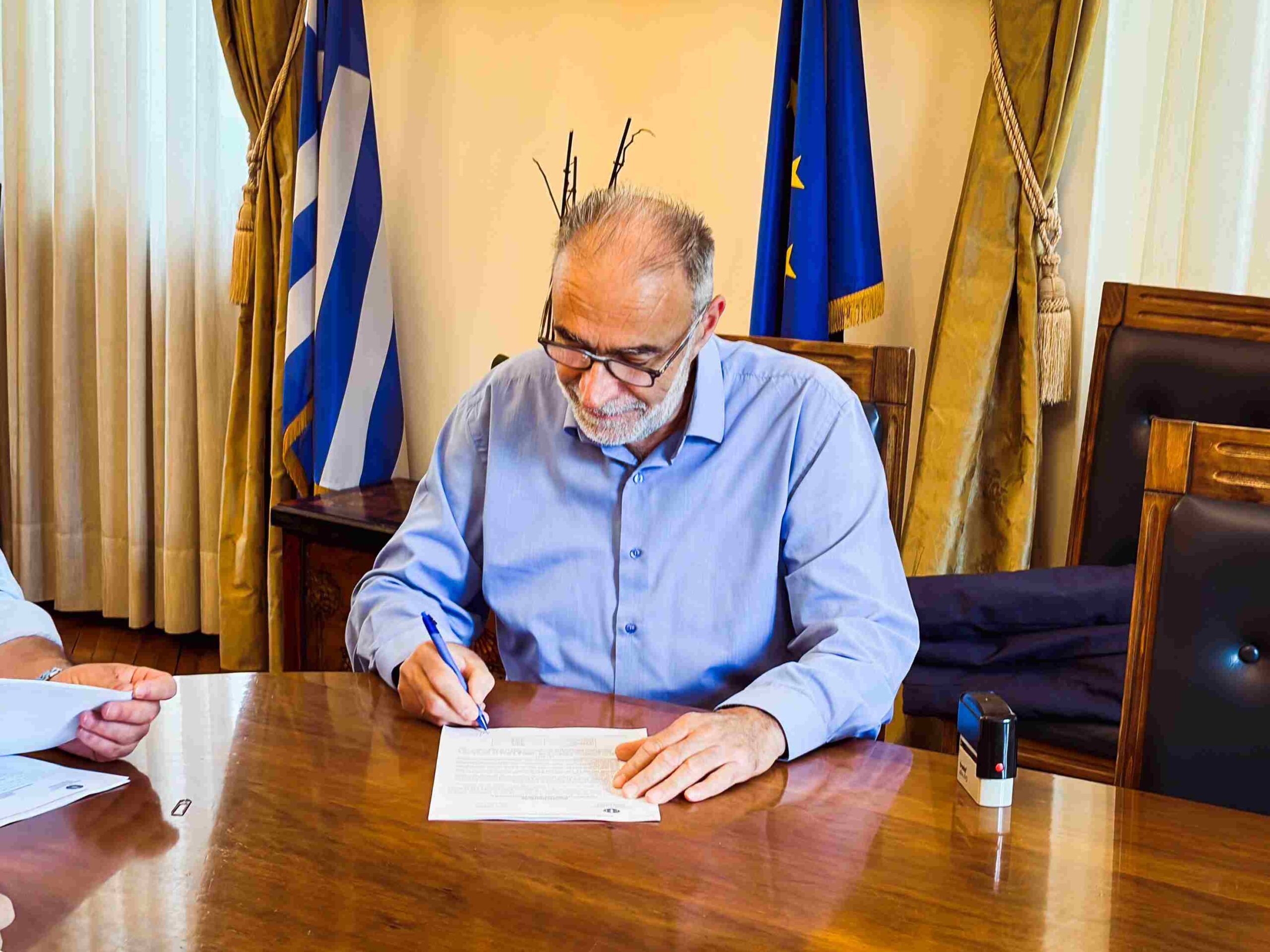 Δήμος Κοζάνης: Υπεγράφη η σύμβαση για τη συντήρηση κοινόχρηστων υποδομών στις Δημοτικές Ενότητες Δημητρίου Υψηλάντη και Ελλησπόντου | Eordaialive.com Δήμος Κοζάνης: Υπεγράφη η σύμβαση για τη συντήρηση κοινόχρηστων υποδομών στις Δημοτικές Ενότητες Δημητρίου Υψηλάντη και Ελλησπόντου - Eordaialive.com