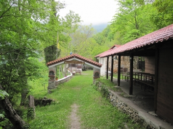 Η Ορειβατική Λέσχη Εορδαίας διοργανώνει διάσχιση από τα 3-5 Πηγάδια στον Άγιο Νικόλαο Νάουσας