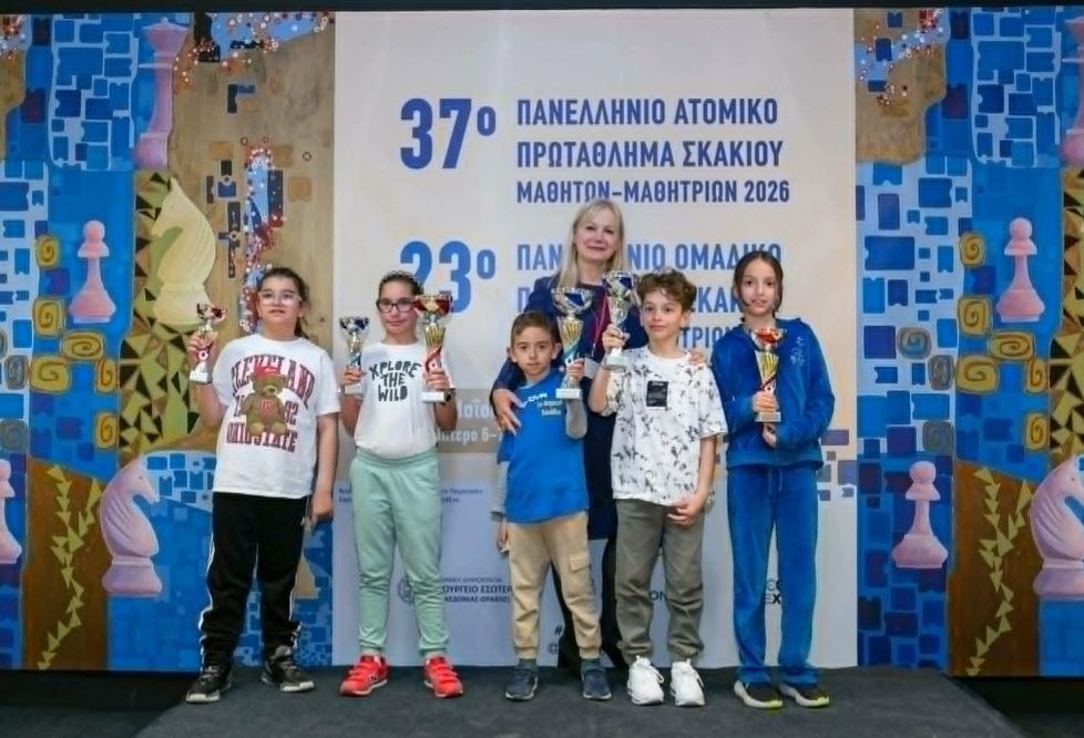 Η «Βασίλισσα» από την Πτολεμαΐδα κράτησε το στέμμα της: Για δεύτερη σερί χρονιά Πρωταθλήτρια Ελλάδος στο σκάκι η Δέσποινα Ταφάκη. | Eordaialive.com Η «Βασίλισσα» από την Πτολεμαΐδα κράτησε το στέμμα της: Για δεύτερη σερί χρονιά Πρωταθλήτρια Ελλάδος στο σκάκι η Δέσποινα Ταφάκη. - Eordaialive.com