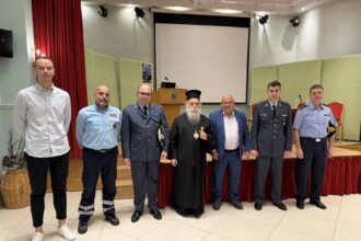 «Συμμαχία ζωής» στα Γρεβενά με «οδηγό» τον Π. Πουρναράκη της F1: Γέμισε ασφυκτικά το Πνευματικό Κέντρο για την Οδική Ασφάλεια – Ισχυρό μήνυμα από Αστυνομία, Μητρόπολη και Νοσοκομείο