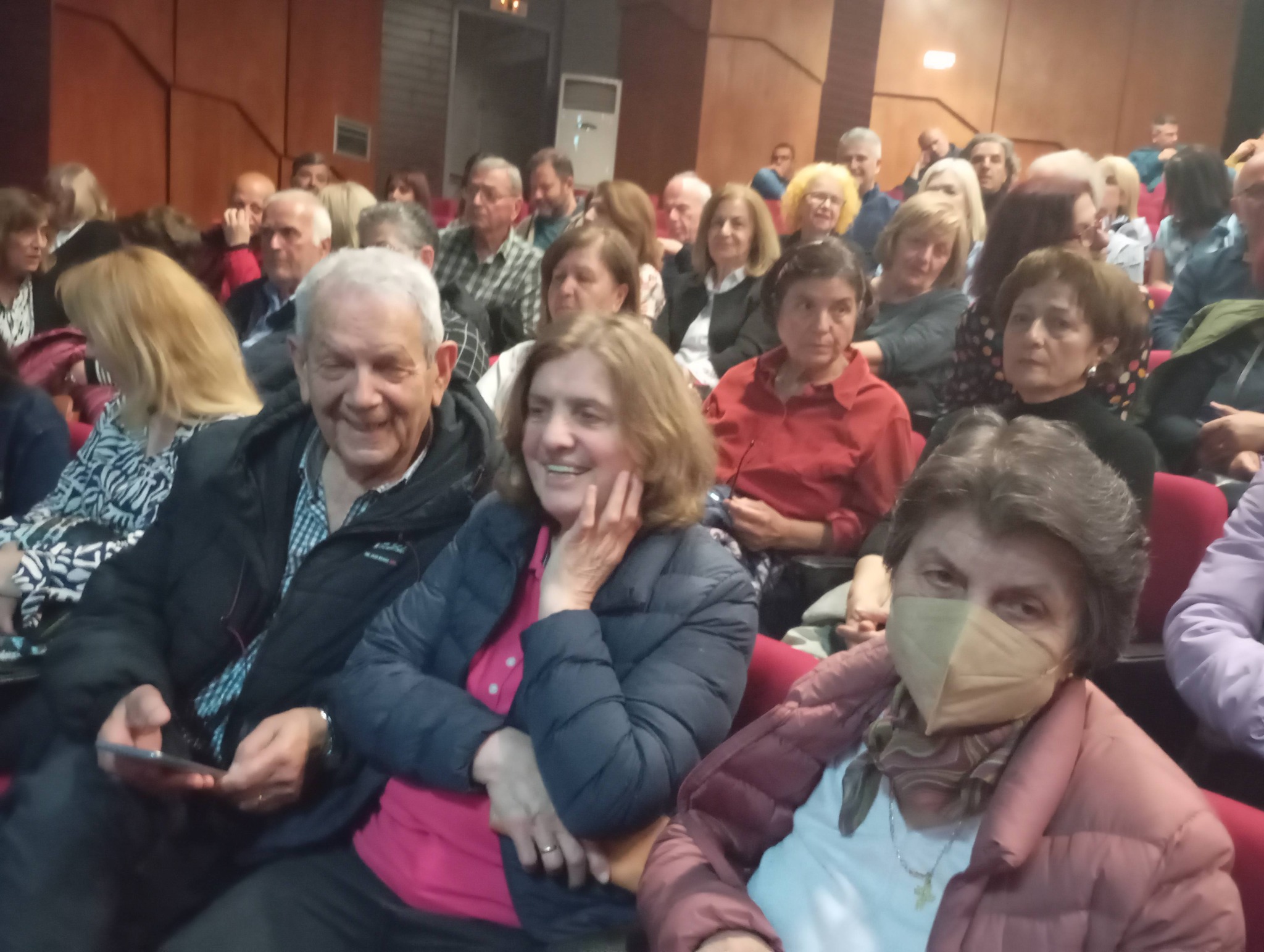 Βαμβακίδης μάγεψε και συγκίνησε ως «Ροδάφ'νον» - Δυνατή συνέχεια για το 2ο Φεστιβάλ Ποντιακού Θεάτρου στην Πτολεμαΐδα | Eordaialive.com Βαμβακίδης μάγεψε και συγκίνησε ως «Ροδάφ'νον» - Δυνατή συνέχεια για το 2ο Φεστιβάλ Ποντιακού Θεάτρου στην Πτολεμαΐδα - Eordaialive.com