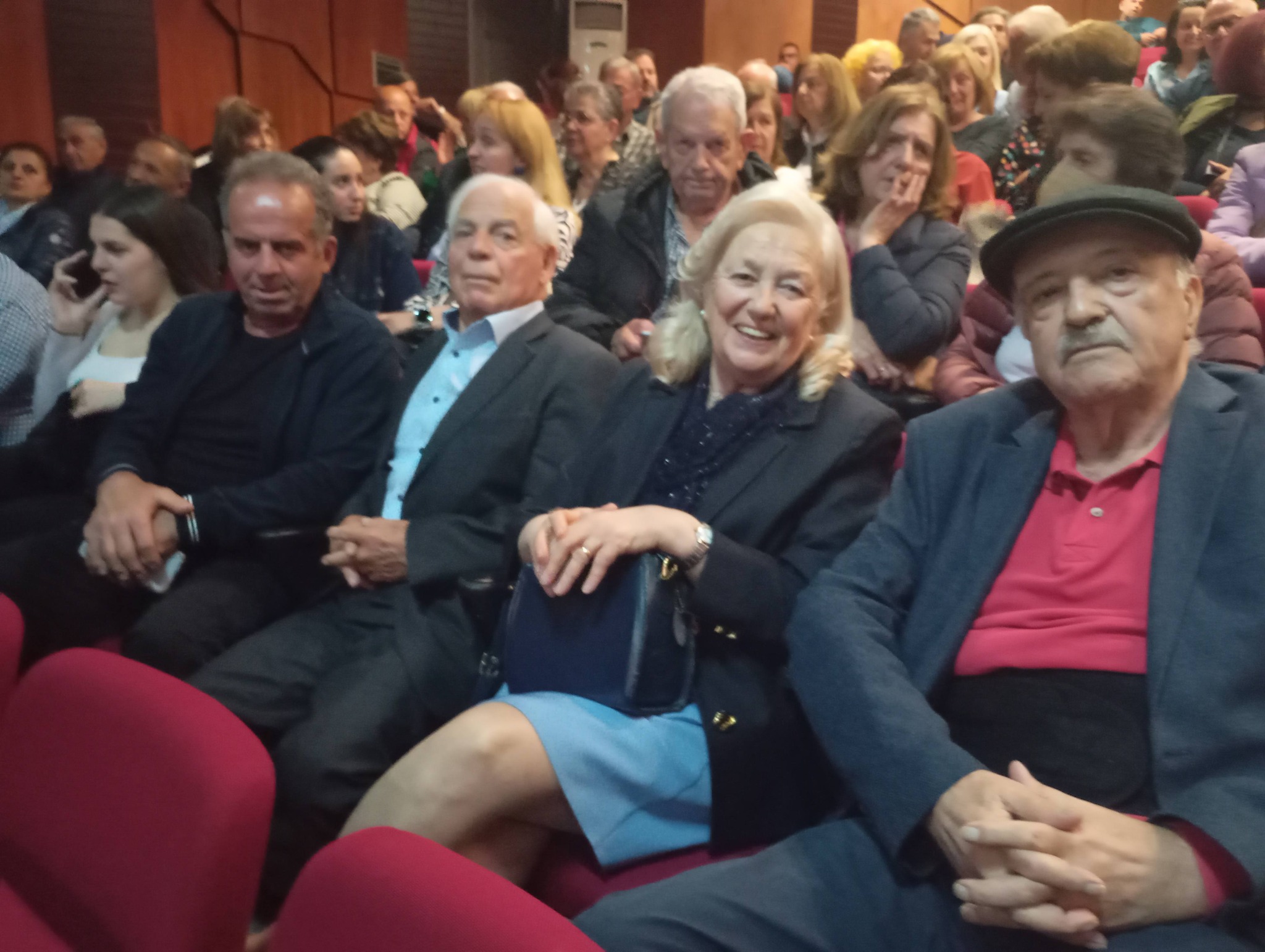 Βαμβακίδης μάγεψε και συγκίνησε ως «Ροδάφ'νον» - Δυνατή συνέχεια για το 2ο Φεστιβάλ Ποντιακού Θεάτρου στην Πτολεμαΐδα | Eordaialive.com Βαμβακίδης μάγεψε και συγκίνησε ως «Ροδάφ'νον» - Δυνατή συνέχεια για το 2ο Φεστιβάλ Ποντιακού Θεάτρου στην Πτολεμαΐδα - Eordaialive.com