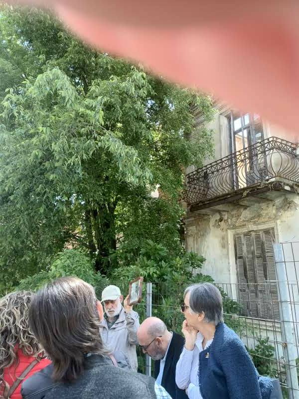 Μνήμη, λογοτεχνία και ιστορία στον περίπατο του Βιβλιοτεχνείου στην Καστοριά | Eordaialive.com Μνήμη, λογοτεχνία και ιστορία στον περίπατο του Βιβλιοτεχνείου στην Καστοριά - Eordaialive.com