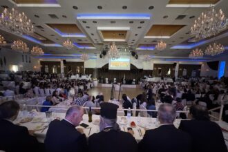 «Χτίζω Ναό, Αγγίζω Ουρανό» – Ωκεανός αγάπης στην εκδήλωση για το Ναό της Αγίας Παρασκευής Φλώρινας