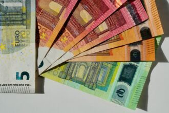 Όλα τα επιδόματα σε… ένα Μητρώο – Τι θα καταχωρείται στο «ψηφιακό προφίλ παροχών»