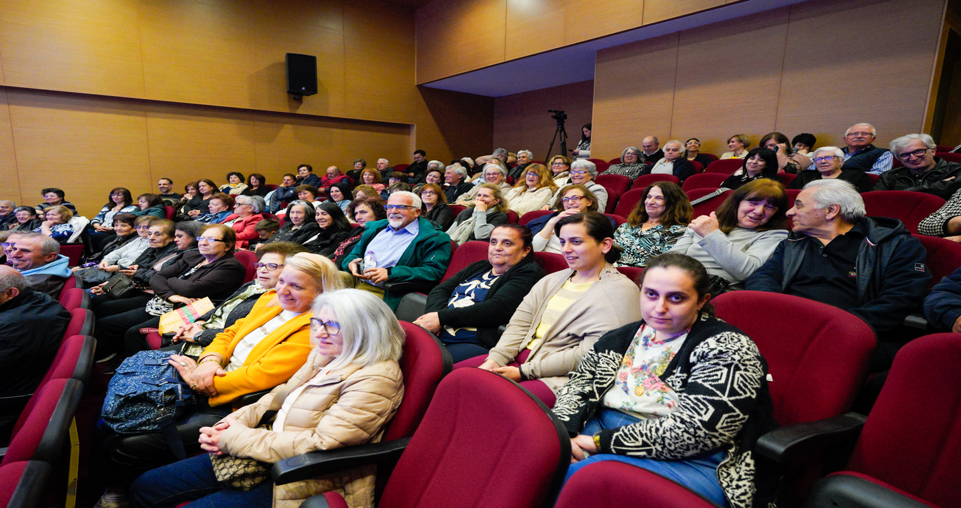 Ξεκίνησε με μεγάλη επιτυχία 2o Πανελλήνιο Φεστιβάλ Θεάτρου στην Ποντιακή Διάλεκτο του Δήμου Εορδαίας | Eordaialive.com Ξεκίνησε με μεγάλη επιτυχία 2o Πανελλήνιο Φεστιβάλ Θεάτρου στην Ποντιακή Διάλεκτο του Δήμου Εορδαίας - Eordaialive.com