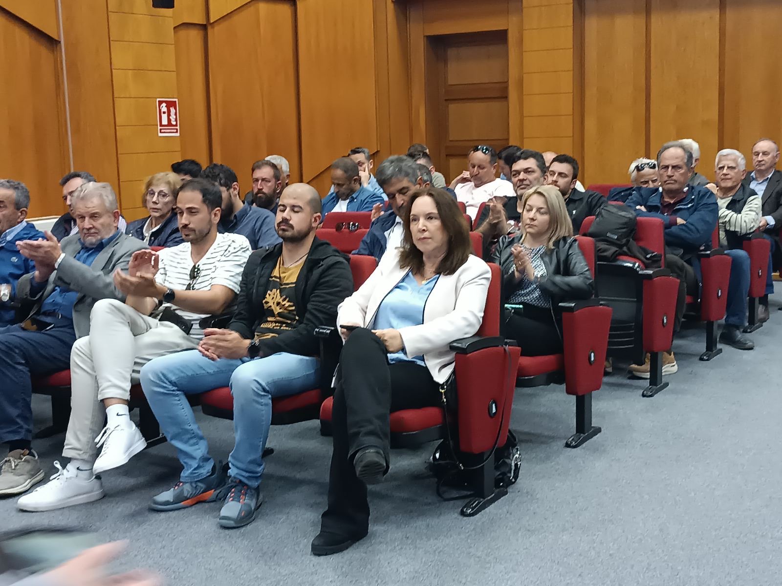 Καλλιόπη Βέττα: «Οι πολιτικές της κυβέρνησης και των τραπεζών απέναντι στους μικρούς παραγωγούς Α.Π.Ε. επιφέρουν μεγάλο χτύπημα στην ενεργειακή δημοκρατία και το κόστος ρεύματος» | Eordaialive.com Καλλιόπη Βέττα: «Οι πολιτικές της κυβέρνησης και των τραπεζών απέναντι στους μικρούς παραγωγούς Α.Π.Ε. επιφέρουν μεγάλο χτύπημα στην ενεργειακή δημοκρατία και το κόστος ρεύματος» - Eordaialive.com