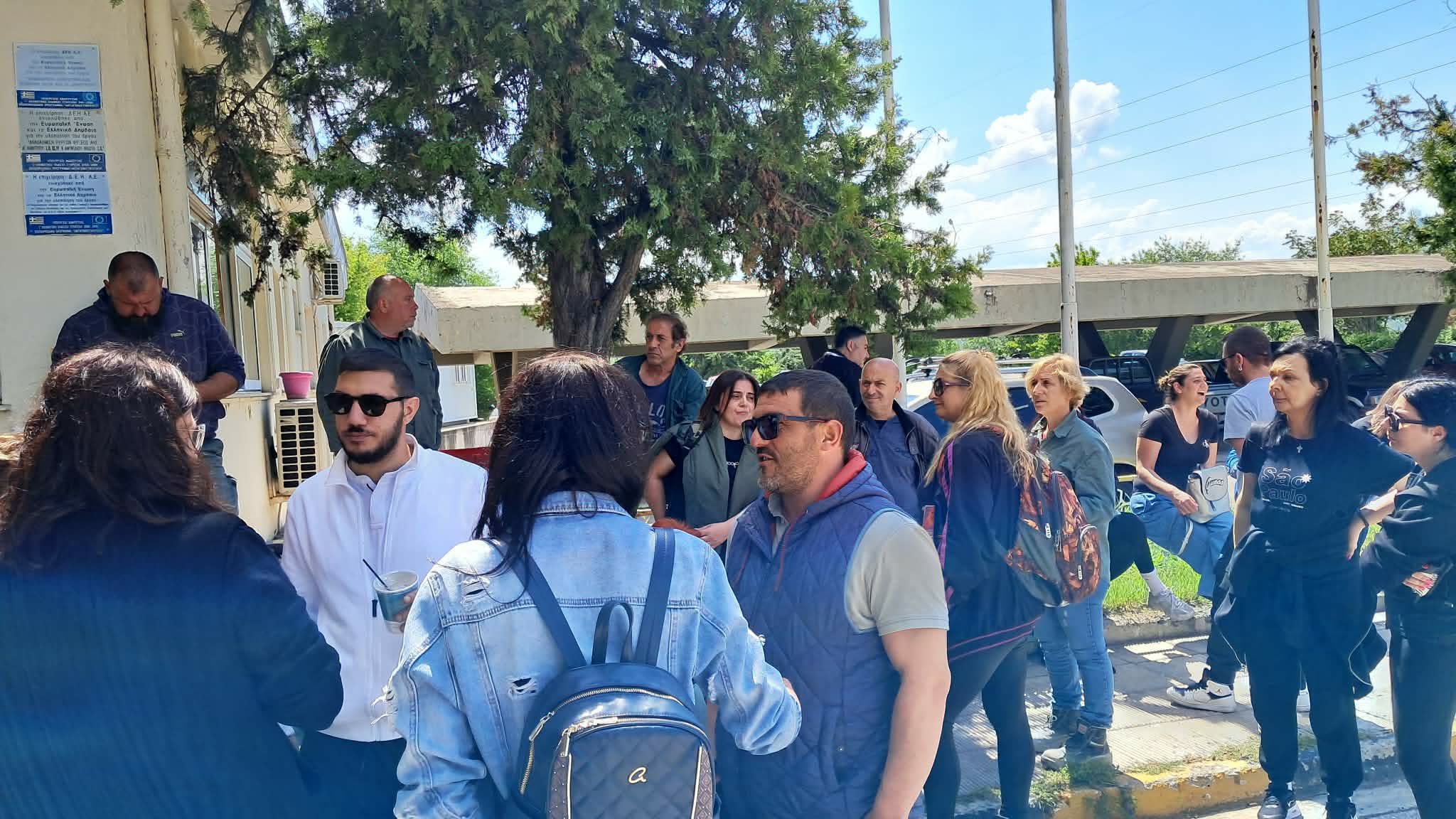 Τριακόσιοι (300) Εργαζόμενοι σε Εργολάβους αντιμέτωποι με την ανεργία | Eordaialive.com Τριακόσιοι (300) Εργαζόμενοι σε Εργολάβους αντιμέτωποι με την ανεργία - Eordaialive.com