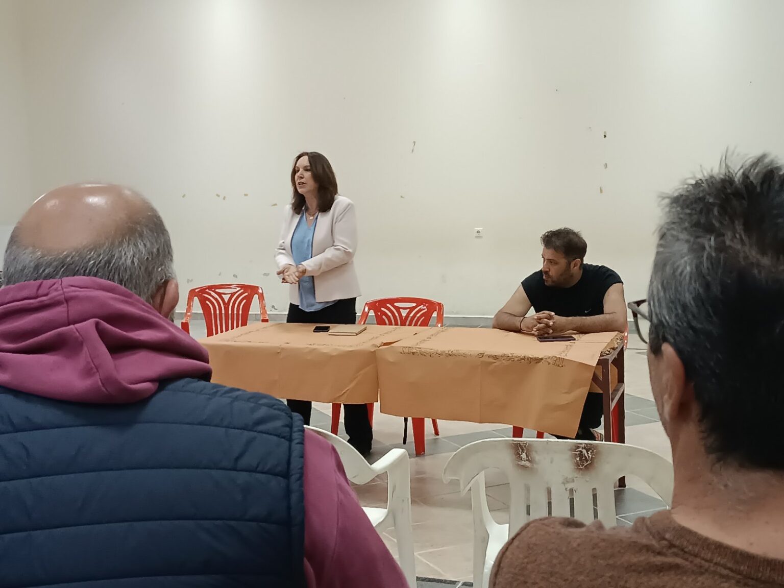 Καλλιόπη Βέττα: «Οι δενδροκαλλιεργητές της Π.Ε. Κοζάνης βρίσκονται σε απόγνωση περιμένοντας μάταια τις αποζημιώσεις για τις καταστροφές του 2024 και του 2025»