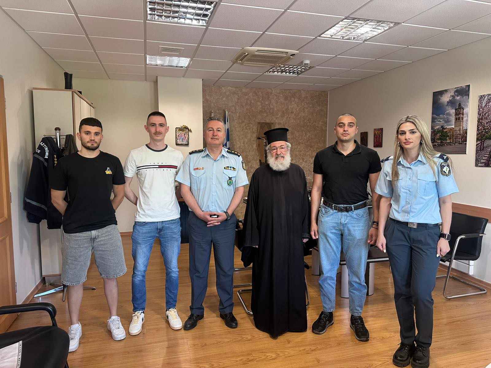 Ορκωμοσία 21 νέων Συνοριακών Φυλάκων Ορισμένου Χρόνου στις έδρες των Διευθύνσεων Αστυνομίας Γρεβενών, Καστοριάς, Κοζάνης και Φλώρινας | Eordaialive.com Ορκωμοσία 21 νέων Συνοριακών Φυλάκων Ορισμένου Χρόνου στις έδρες των Διευθύνσεων Αστυνομίας Γρεβενών, Καστοριάς, Κοζάνης και Φλώρινας - Eordaialive.com