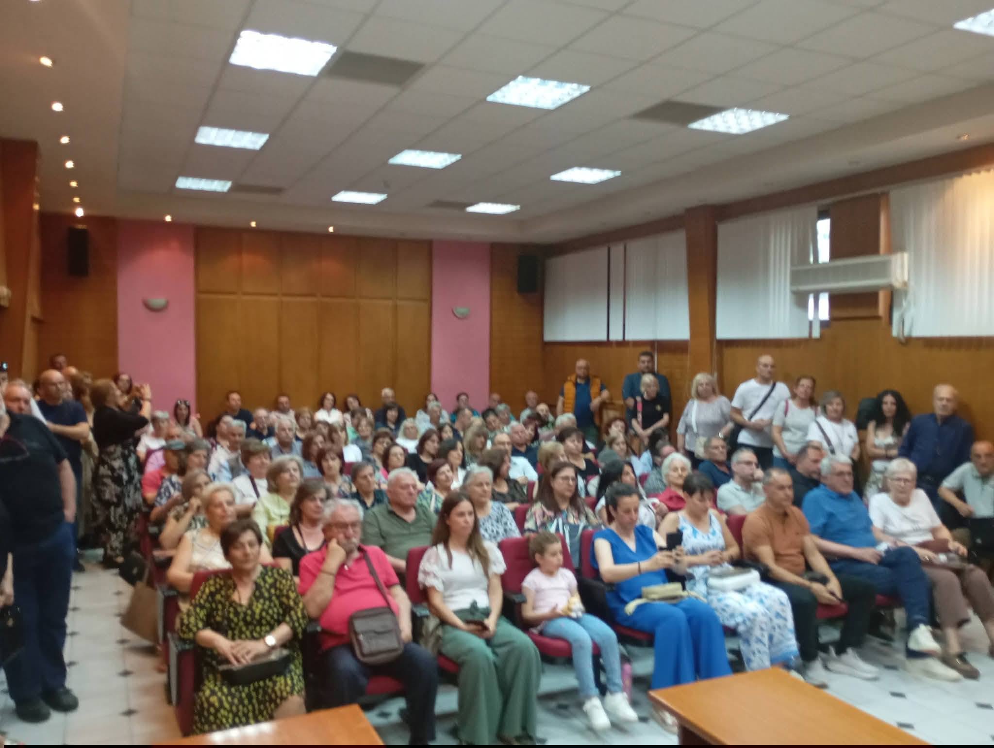 Μια βραδιά γεμάτη ποίηση στην Πτολεμαΐδα: Παρουσιάστηκε με επιτυχία η συλλογή «Ρωγμές στον Βράχο» της Στέλλας Καρούτσου - Ιακωβίδου | Eordaialive.com Μια βραδιά γεμάτη ποίηση στην Πτολεμαΐδα: Παρουσιάστηκε με επιτυχία η συλλογή «Ρωγμές στον Βράχο» της Στέλλας Καρούτσου - Ιακωβίδου - Eordaialive.com