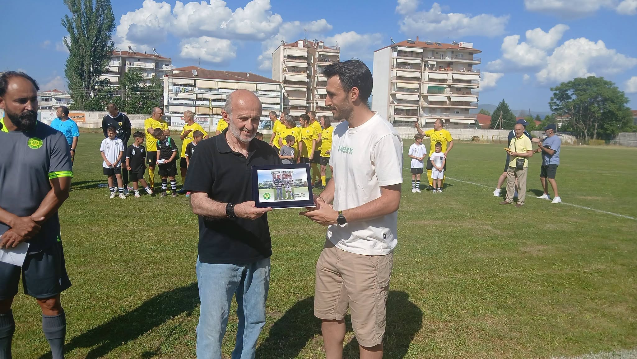 «Γκολ» στην ανθρωπιά: Με επιτυχία ολοκληρώθηκε ο φιλανθρωπικός αγώνας Βετεράνων Εορδαίας – Παλαιμάχων ΑΕΚ | Eordaialive.com «Γκολ» στην ανθρωπιά: Με επιτυχία ολοκληρώθηκε ο φιλανθρωπικός αγώνας Βετεράνων Εορδαίας – Παλαιμάχων ΑΕΚ - Eordaialive.com