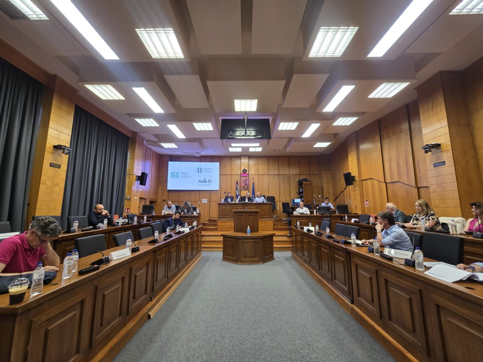 Ευρεία συνάντηση εργασίας για την πορεία των επενδύσεων στο πλαίσιο της Δίκαιης Αναπτυξιακής Μετάβασης και την ενίσχυση της συνεργασίας με την Περιφέρεια.