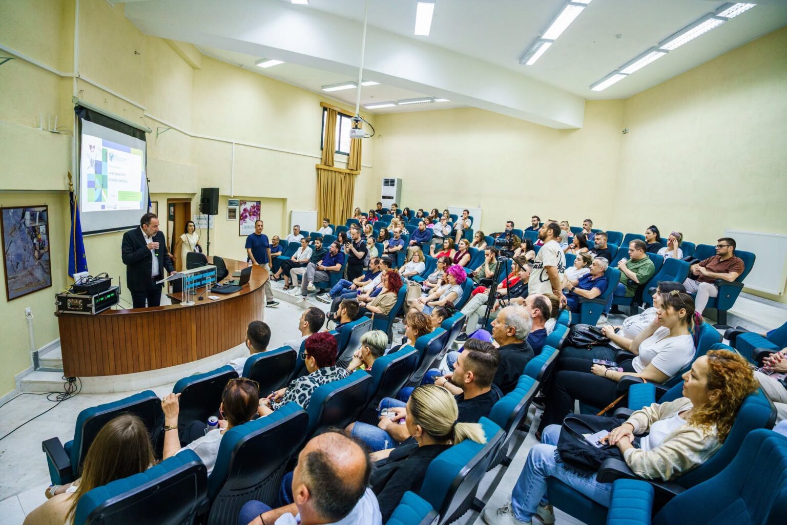 Με μεγάλη συμμετοχή πραγματοποιήθηκε το σεμινάριο «AI Εργαλεία για το Σύγχρονο Εμπόριο» - Eordaialive.com