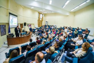 Με μεγάλη συμμετοχή πραγματοποιήθηκε το σεμινάριο «AI Εργαλεία για το Σύγχρονο Εμπόριο» - Eordaialive.com