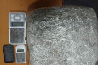 Τον περίμεναν στην καβάτζα στη Φλώρινα: Χειροπέδες σε 22χρονο την ώρα που παραλάμβανε 220 γρ. κάνναβης