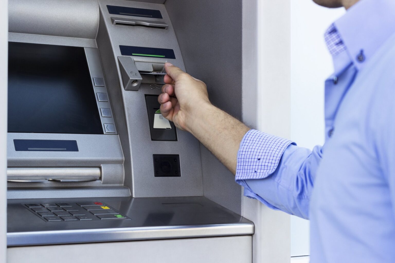 e-ΕΦΚΑ και ΔΥΠΑ: Πρεμιέρα σήμερα για τις πληρωμές – Ποιοι θα δουν χρήματα στους λογαριασμούς τους