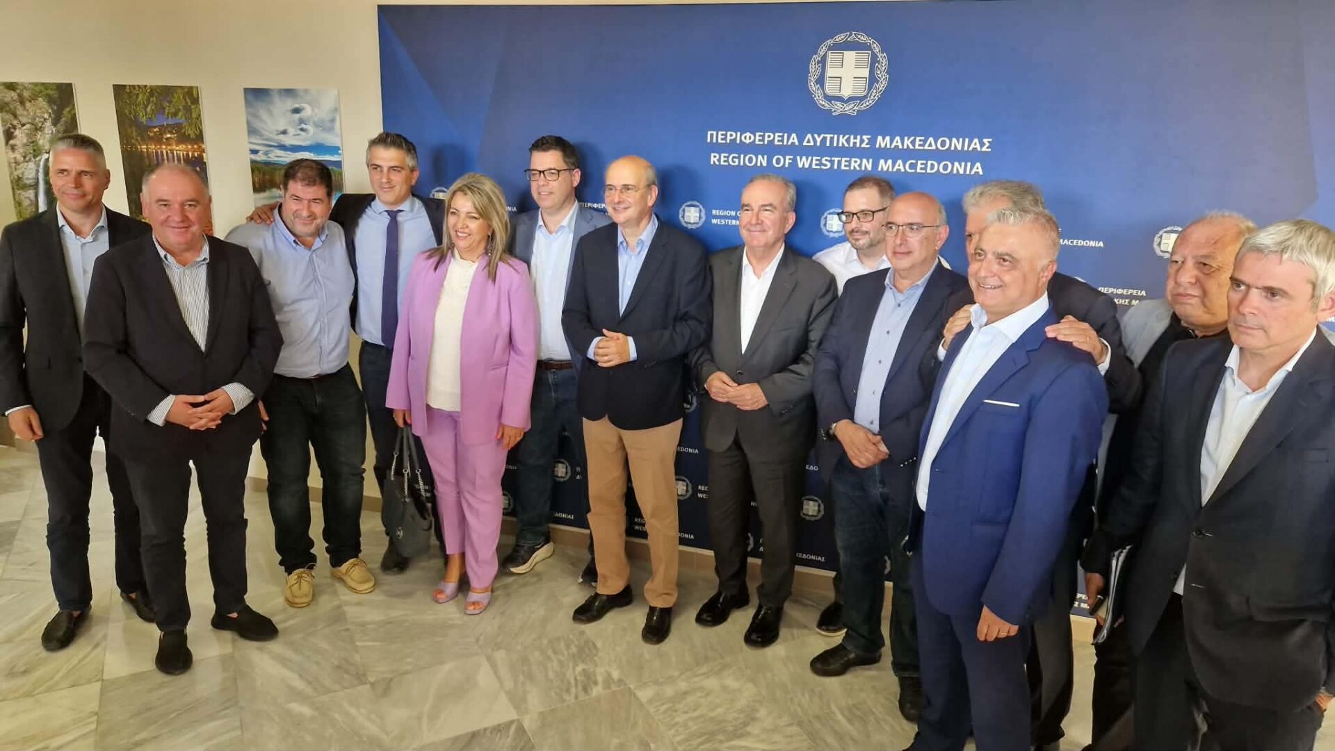 Στον Κόμβο Καινοτομίας Υδρογόνου – ΕΚΕΤΑ (πρώην ΑΕΒΑΛ) στην Πτολεμαΐδα, κορυφαίοι υπουργοί και υφυπουργοί που πραγματοποιούν περιοδεία στην περιοχή (φωτογραφίες και video) | Eordaialive.com Στον Κόμβο Καινοτομίας Υδρογόνου – ΕΚΕΤΑ (πρώην ΑΕΒΑΛ) στην Πτολεμαΐδα, κορυφαίοι υπουργοί και υφυπουργοί που πραγματοποιούν περιοδεία στην περιοχή (φωτογραφίες και video) - Eordaialive.com