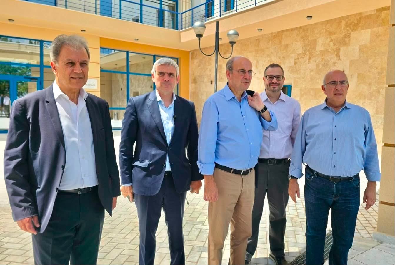 Στον Κόμβο Καινοτομίας Υδρογόνου – ΕΚΕΤΑ (πρώην ΑΕΒΑΛ) στην Πτολεμαΐδα, κορυφαίοι υπουργοί και υφυπουργοί που πραγματοποιούν περιοδεία στην περιοχή (φωτογραφίες και video) | Eordaialive.com Στον Κόμβο Καινοτομίας Υδρογόνου – ΕΚΕΤΑ (πρώην ΑΕΒΑΛ) στην Πτολεμαΐδα, κορυφαίοι υπουργοί και υφυπουργοί που πραγματοποιούν περιοδεία στην περιοχή (φωτογραφίες και video) - Eordaialive.com