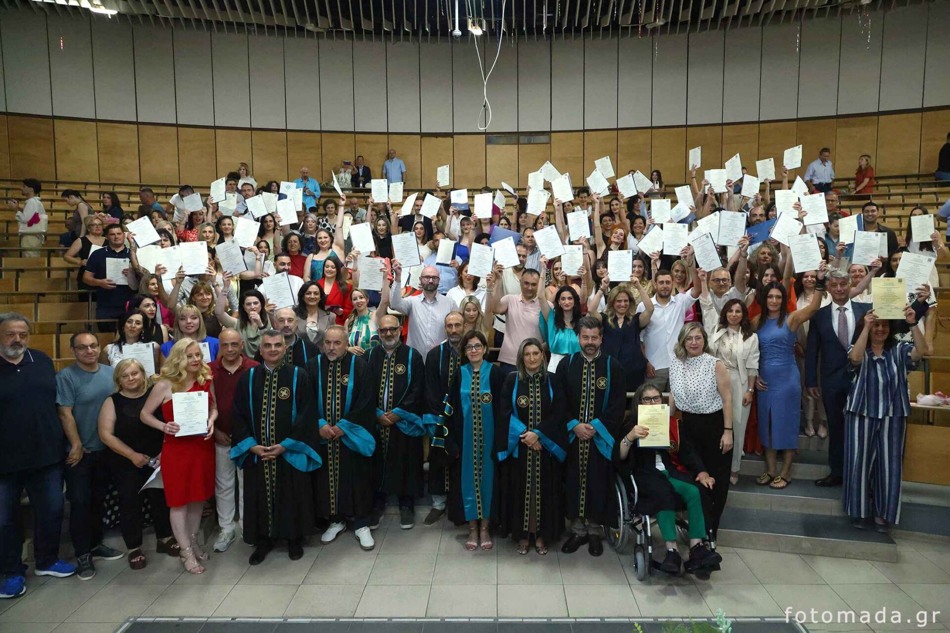Πανεπιστήμιο Δυτικής Μακεδονίας: Απονεμήθηκαν 110 διπλώματα του ΠΜΣ «Διοίκηση Ανθρώπινου Δυναμικού, Επικοινωνία και Ηγεσία» στα Κοίλα Κοζάνης | Eordaialive.com Πανεπιστήμιο Δυτικής Μακεδονίας: Απονεμήθηκαν 110 διπλώματα του ΠΜΣ «Διοίκηση Ανθρώπινου Δυναμικού, Επικοινωνία και Ηγεσία» στα Κοίλα Κοζάνης - Eordaialive.com