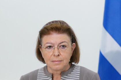 Η Υπουργός Πολιτισμού Λίνα Μενδώνη κατά την περιοδεία της στη Βόρεια Ελλάδα.