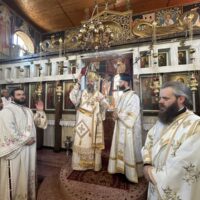 Σε κλίμα βαθιάς συγκίνησης η χειροτονία του νέου Διακόνου π. Γεωργίου Κωνσταντινόπουλου από τον Μητροπολίτη κ. Ειρηναίο στους Λόφους Φλώρινας