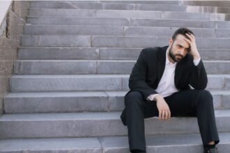 Ειδικό πρόγραμμα απασχόλησης της ΔΥΠΑ για ανέργους με μισθό άνω των 1000 ευρώ: Ποιοι μπορούν να καταθέσουν αίτηση και μέχρι πότε