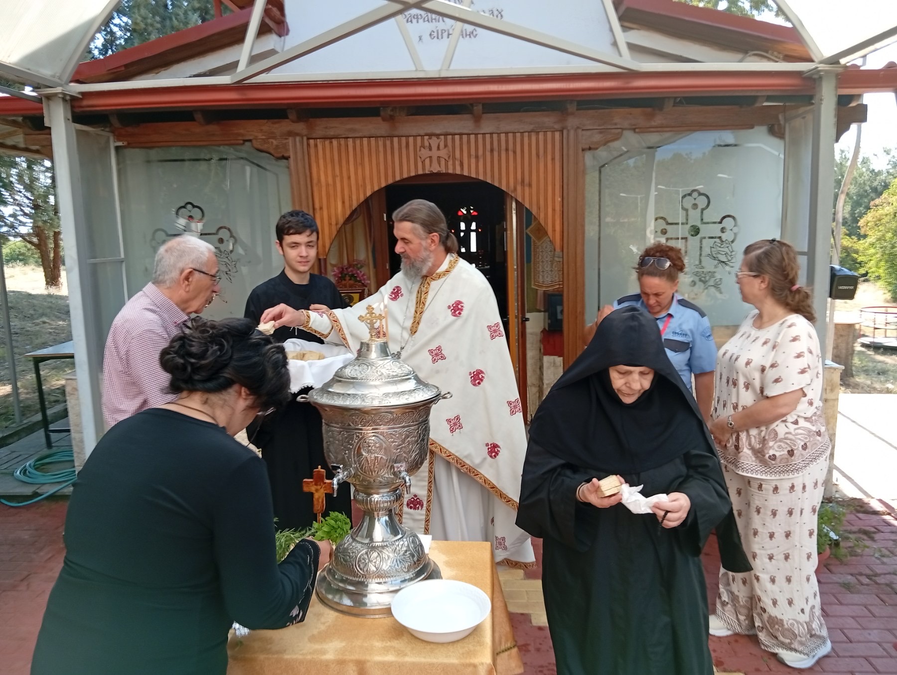 Με κατάνυξη η Θεία Λειτουργία και ο Αγιασμός της Πρωτομηνιάς στο Παρεκκλήσιο του Μποδοσάκειου Νοσοκομείου Πτολεμαΐδας | Eordaialive.com Με κατάνυξη η Θεία Λειτουργία και ο Αγιασμός της Πρωτομηνιάς στο Παρεκκλήσιο του Μποδοσάκειου Νοσοκομείου Πτολεμαΐδας - Eordaialive.com