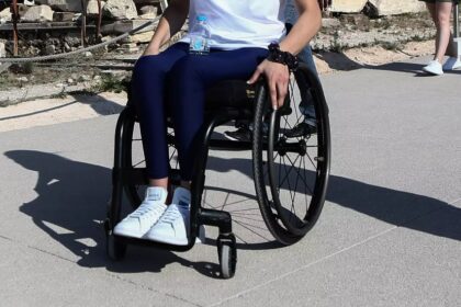 «Προσωπικός Βοηθός»: Άνοιξε η πλατφόρμα για νέες αιτήσεις σε ολόκληρη τη χώρα – Μιχαηλίδου: «Αλλάζουμε σελίδα στην κοινωνική πολιτική»