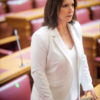 Καλλιόπη Βέττα: «Η Δυτική Μακεδονία δεν χρειάζεται εξαγγελίες, αλλά πραγματική περιφερειακή ανασυγκρότηση. Χρειάζεται τουρισμό προς όφελος των τοπικών κοινωνιών και όχι μόνο της τουριστικής αγοράς».