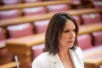 Καλλιόπη Βέττα: «Η Δυτική Μακεδονία δεν χρειάζεται εξαγγελίες, αλλά πραγματική περιφερειακή ανασυγκρότηση. Χρειάζεται τουρισμό προς όφελος των τοπικών κοινωνιών και όχι μόνο της τουριστικής αγοράς».