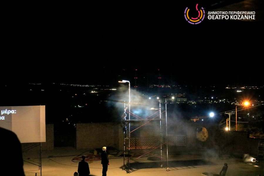 Η «Γη της Επαγγελίας» ολοκλήρωσε το ταξίδι της, την Τετάρτη 9/9 στο ανοιχτό θέατρο Ποντοκώμης που γέμισε με θεατές κάθε ηλικίας. (ΦΩΤΟΓΡΑΦΙΕΣ VIDEO) - Eordaialive.com