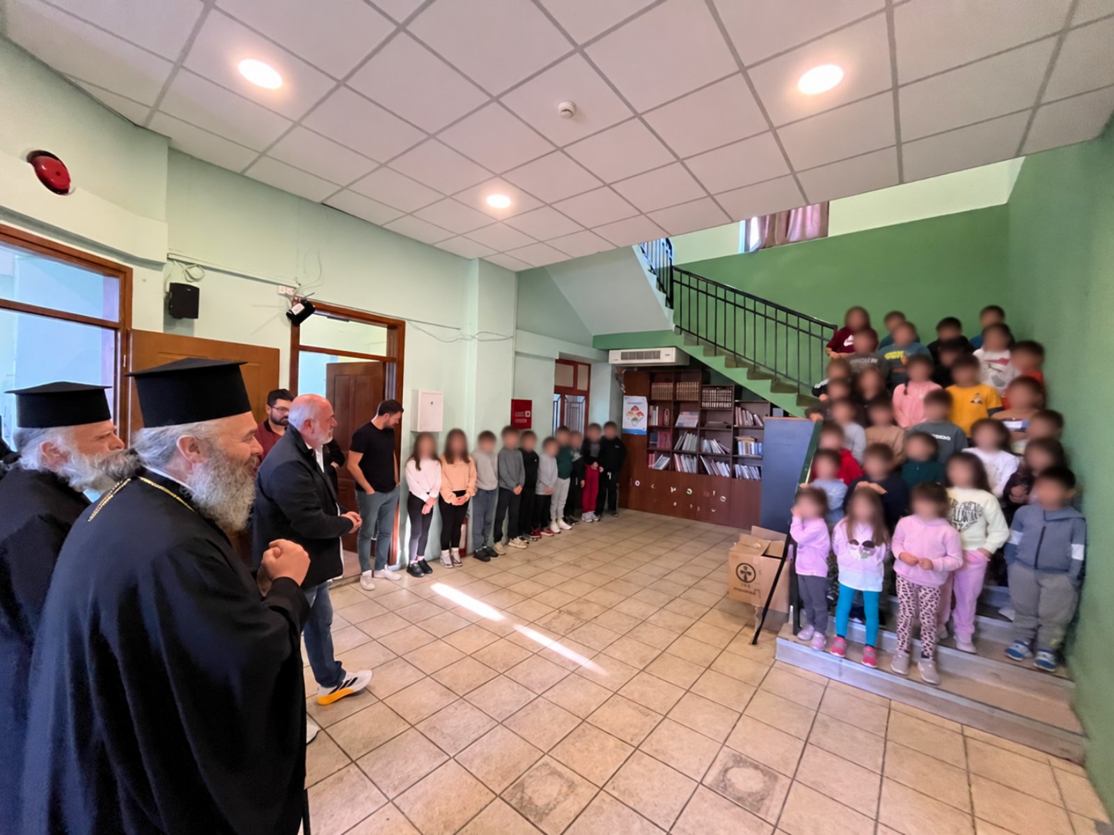 Ποιμαντική περιοδεία του Μητροπολίτου Ειρηναίου στις ακριτικές Πρέσπες - Eordaialive.com
