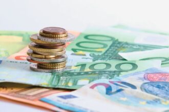 Επίδομα 400 ευρώ: Ποιοι συνταξιούχοι μένουν εκτός