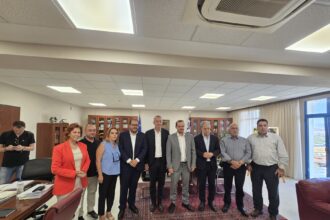 Σύσκεψη του Περιφερειάρχη Γιώργου Αμανατίδη με τον Αναπληρωτή Υπουργό Υποδομών και Μεταφορών Γιώργο Κώτσηρα και φορείς του μεταφορικού κλάδου