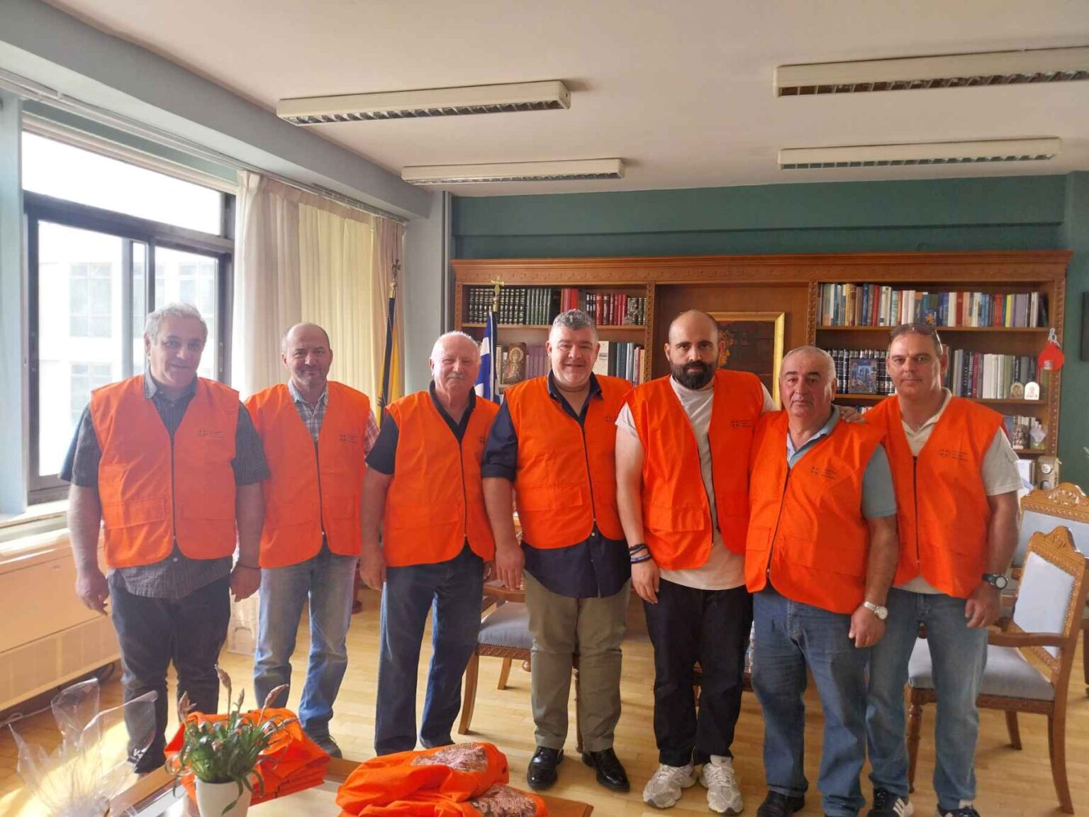 300 γιλέκα ασφαλείας στους Κυνηγετικούς Συλλόγους Εορδαίας και Σιάτιστας - Η ασφάλεια στο κυνήγι ξεκινά από την πρόληψη