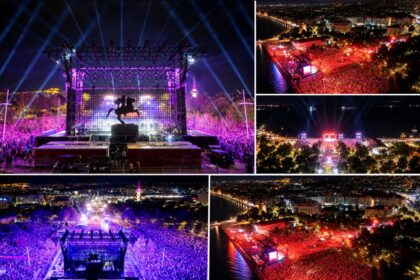 Digital Creations Αντώνης Ρέμος drone show