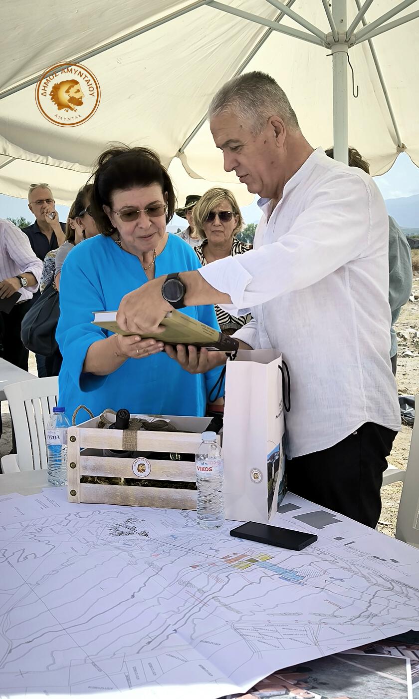 12 εκατ. ευρώ για την προστασία και ανάδειξη της ρωμαϊκής έπαυλης Αμυνταίου. Λίνα Μενδώνη: «Εξαιρετικά σημαντικό εύρημα – Μόλις δύο ή τρεις αντίστοιχες επαύλεις έχουν εντοπιστεί στην Ελλάδα» - Eordaialive.com