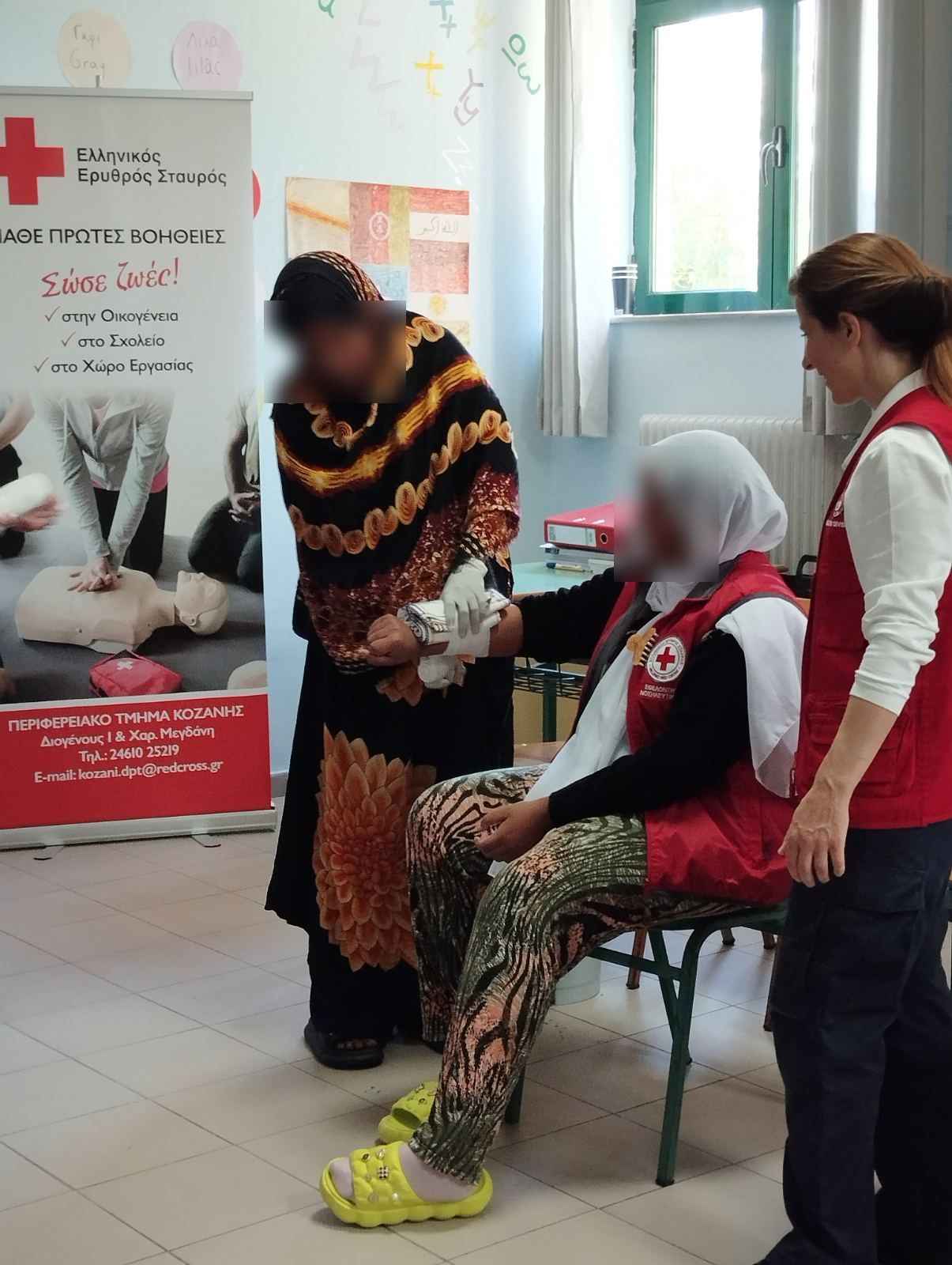 Παγκόσμια Ημέρα Πρώτων Βοηθειών: Βιωματική εκπαίδευση από τον Ερυθρό Σταυρό Κοζάνης στο Κέντρο Φιλοξενίας Ασυνόδευτων Ανηλίκων Πενταλόφου - Eordaialive.com
